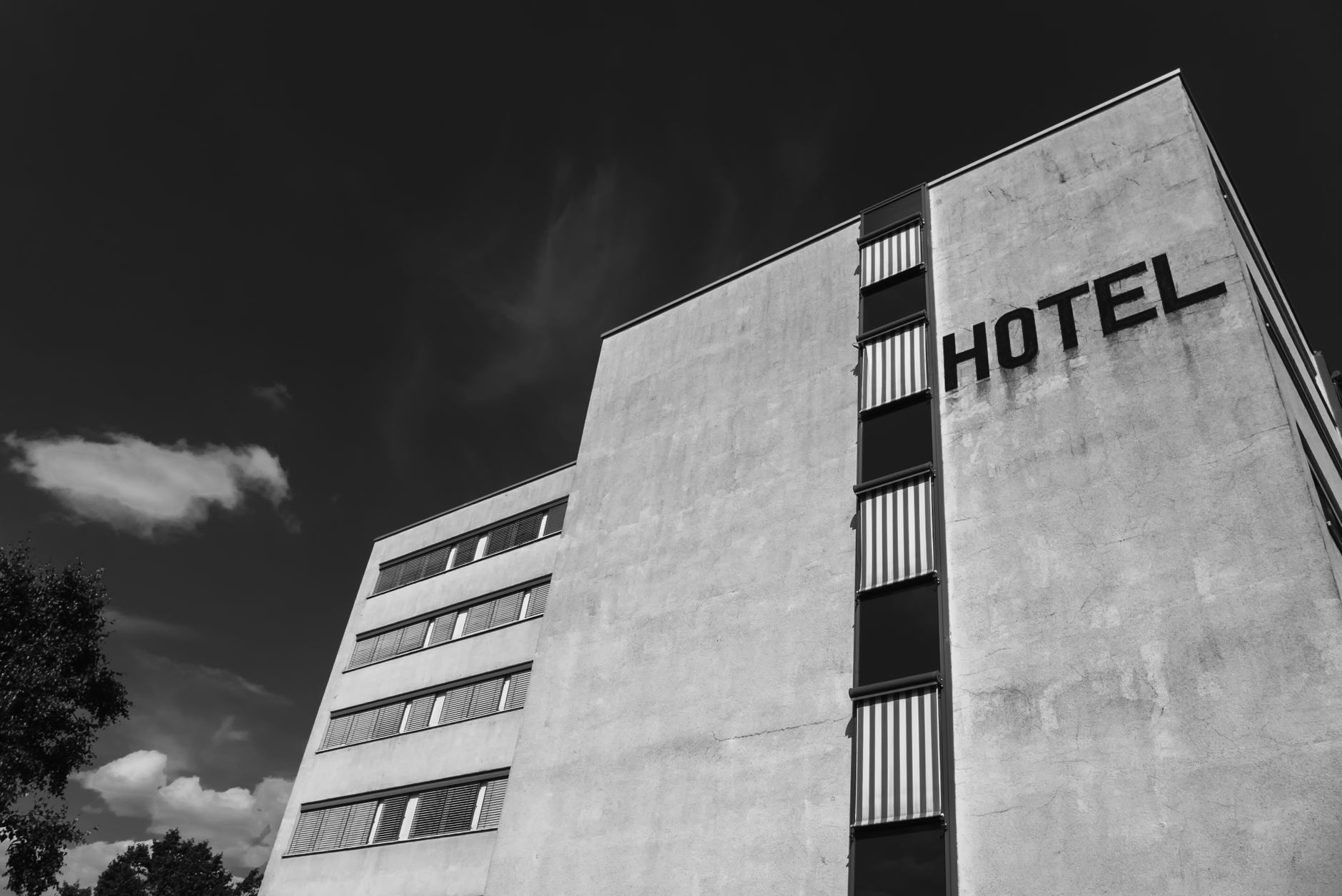 Asbestos Exposure at Bay Medical Center — Bay City, Michigan: A Guide for Workers and Tradesmen