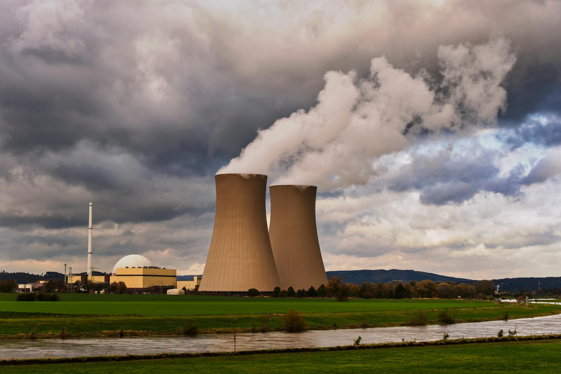 Asbestos Exposure at Detroit Edison Monroe Power Plant — Monroe, Michigan: Former Worker Claims